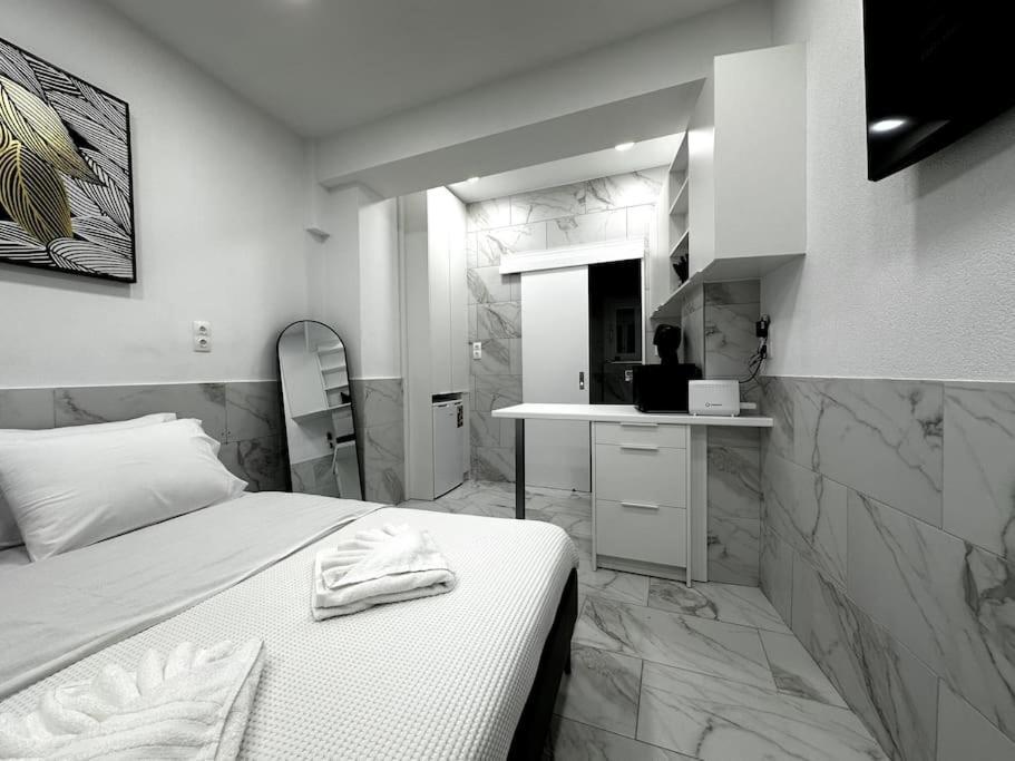 Beautiful For Two Vipgreece * Athens